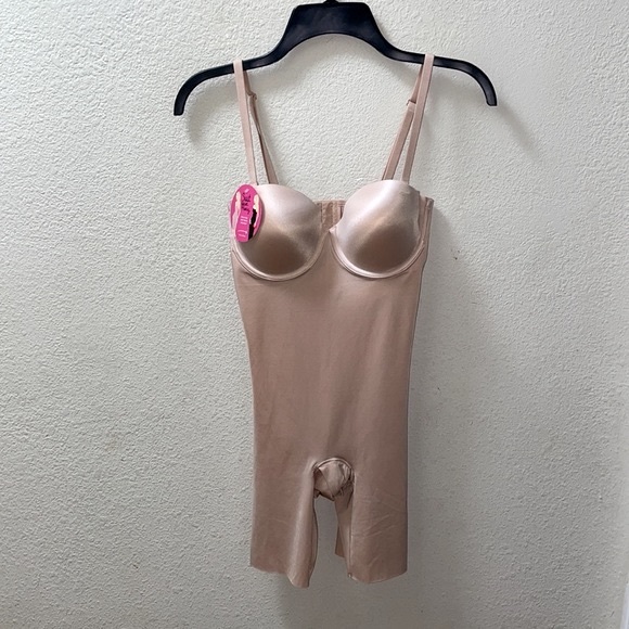 NWT SPANX Suit Your Fancy Strapless Cupped Mid-Thigh Bodysuit Size Small - Picture 6 of 11